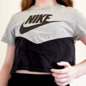 Women’s Nike Gray and Black Crop Top